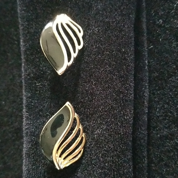 Earrings - Picture 4 of 4